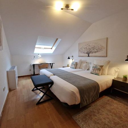 Apartamentos Ciudad Santiago Сантьяго-де-Компостела Екстер'єр фото