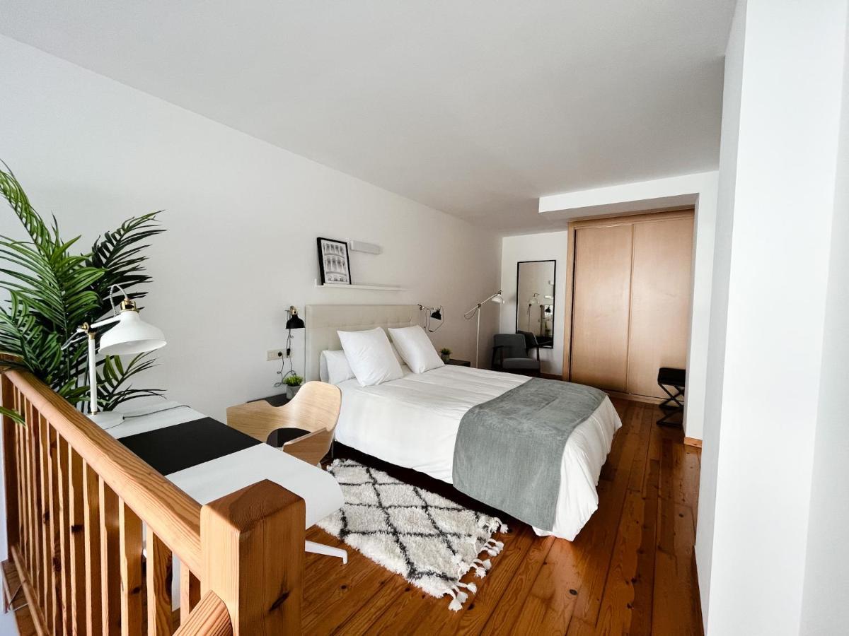 Apartamentos Ciudad Santiago Сантьяго-де-Компостела Екстер'єр фото