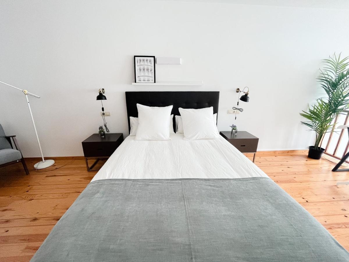 Apartamentos Ciudad Santiago Сантьяго-де-Компостела Екстер'єр фото