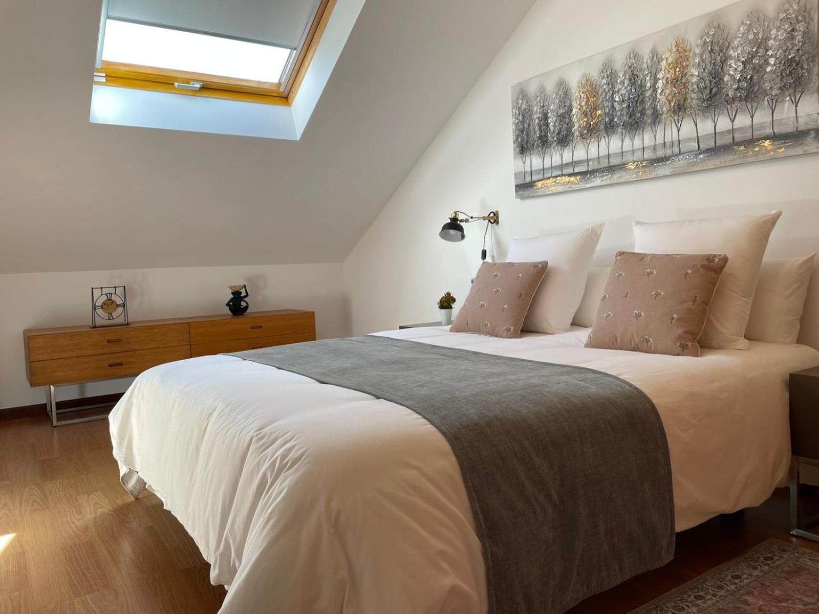Apartamentos Ciudad Santiago Сантьяго-де-Компостела Номер фото