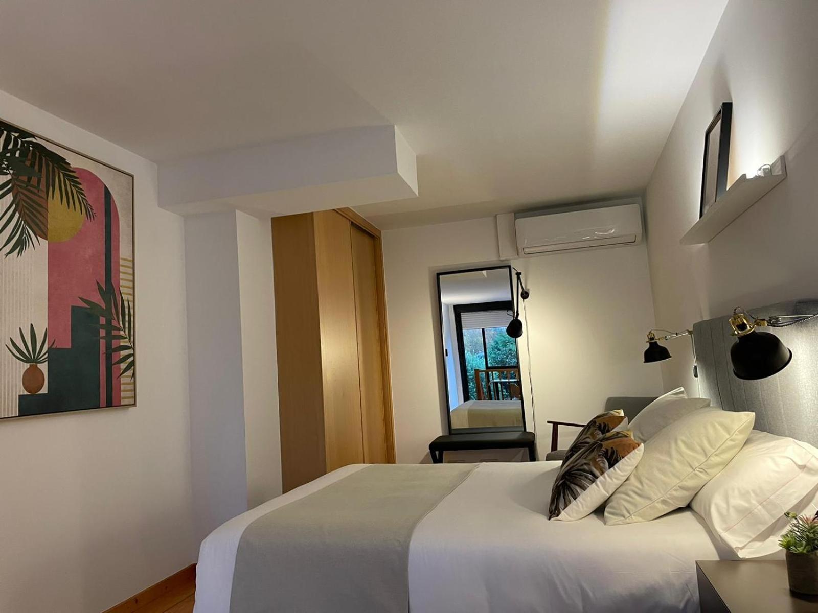 Apartamentos Ciudad Santiago Сантьяго-де-Компостела Екстер'єр фото