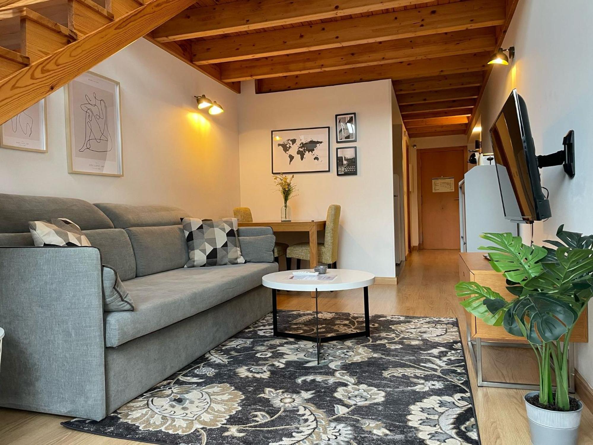 Apartamentos Ciudad Santiago Сантьяго-де-Компостела Екстер'єр фото