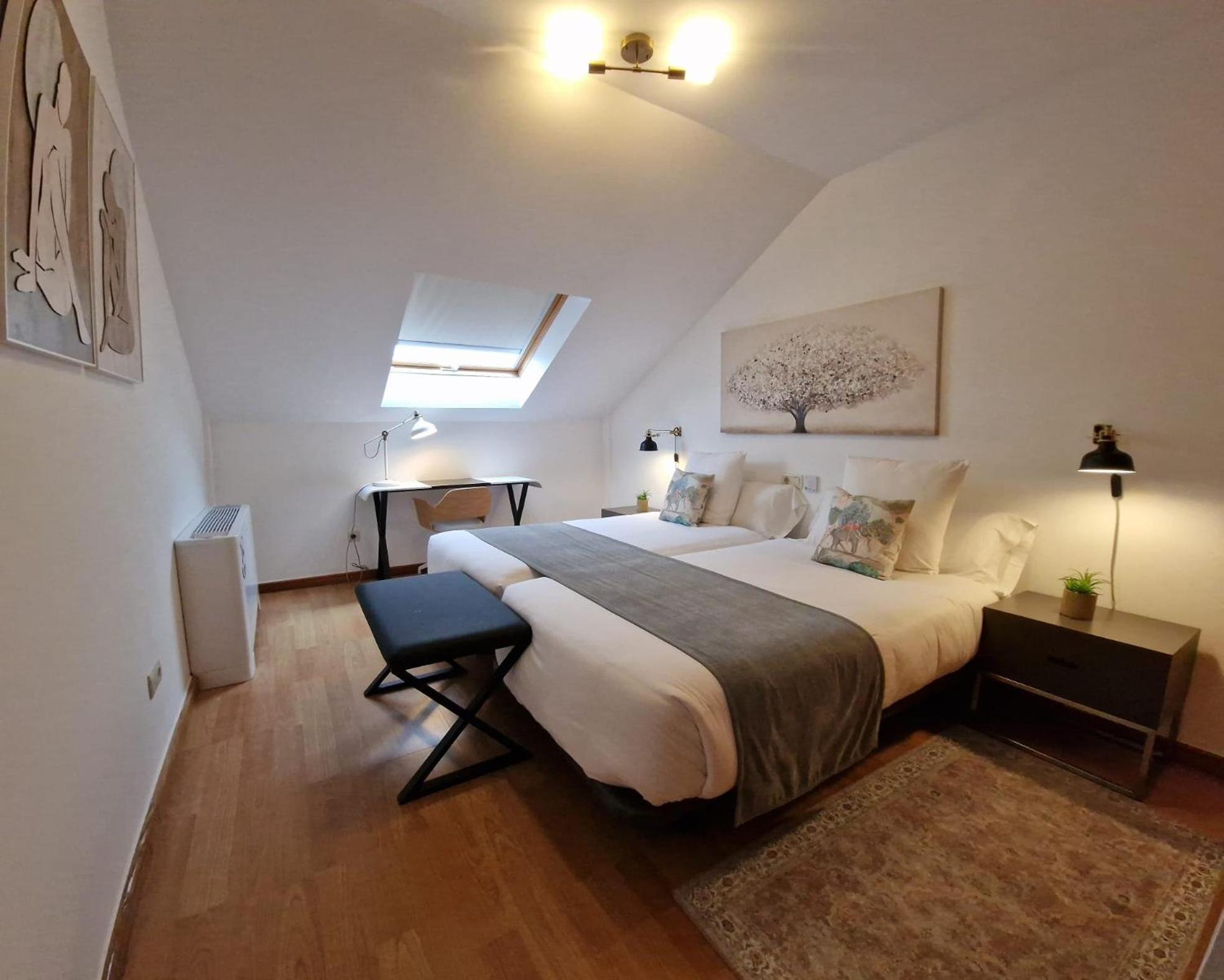 Apartamentos Ciudad Santiago Сантьяго-де-Компостела Екстер'єр фото