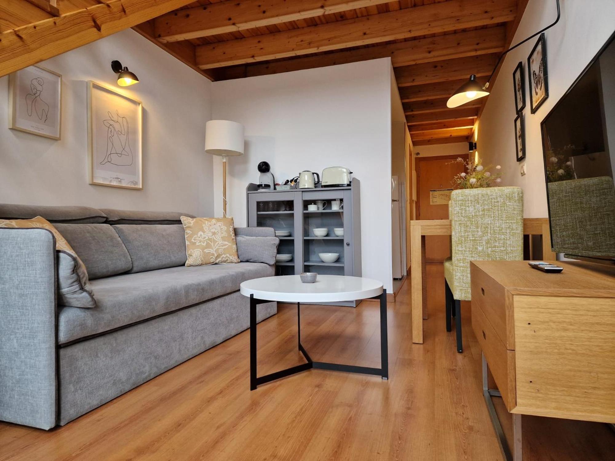 Apartamentos Ciudad Santiago Сантьяго-де-Компостела Екстер'єр фото